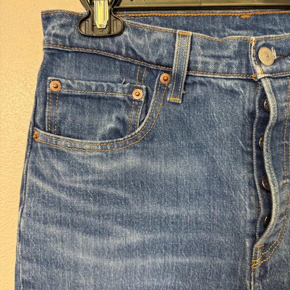 Levis Womens 501 Jeans Button-Fly Jeans Sz 28 Medium Wash Straight High Rise - Picture 3 of 14